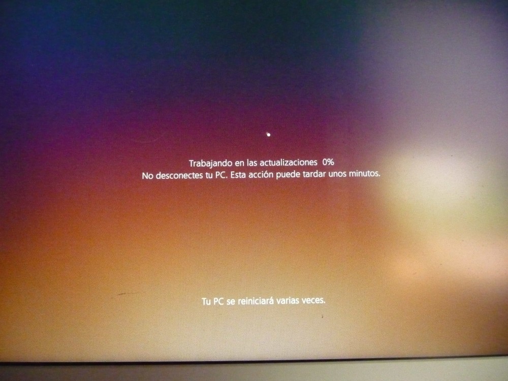 Windows 10 update still working update process without any progress ...