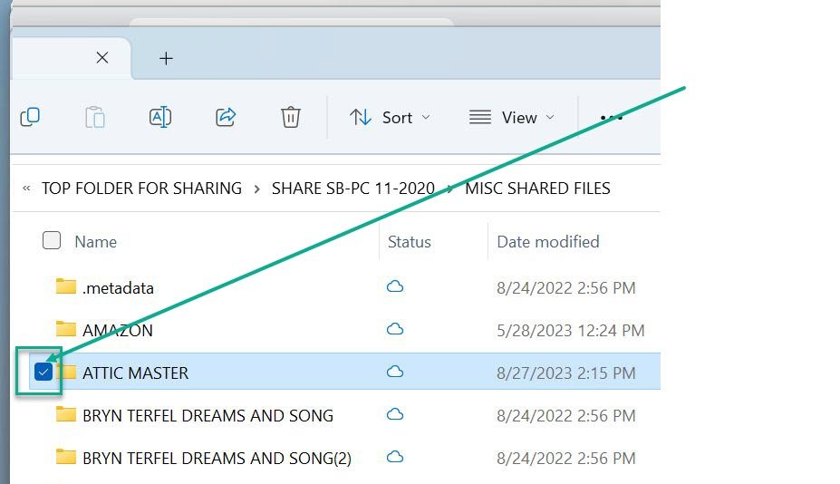 How to select a file or folder in the File Explorer display on a ...
