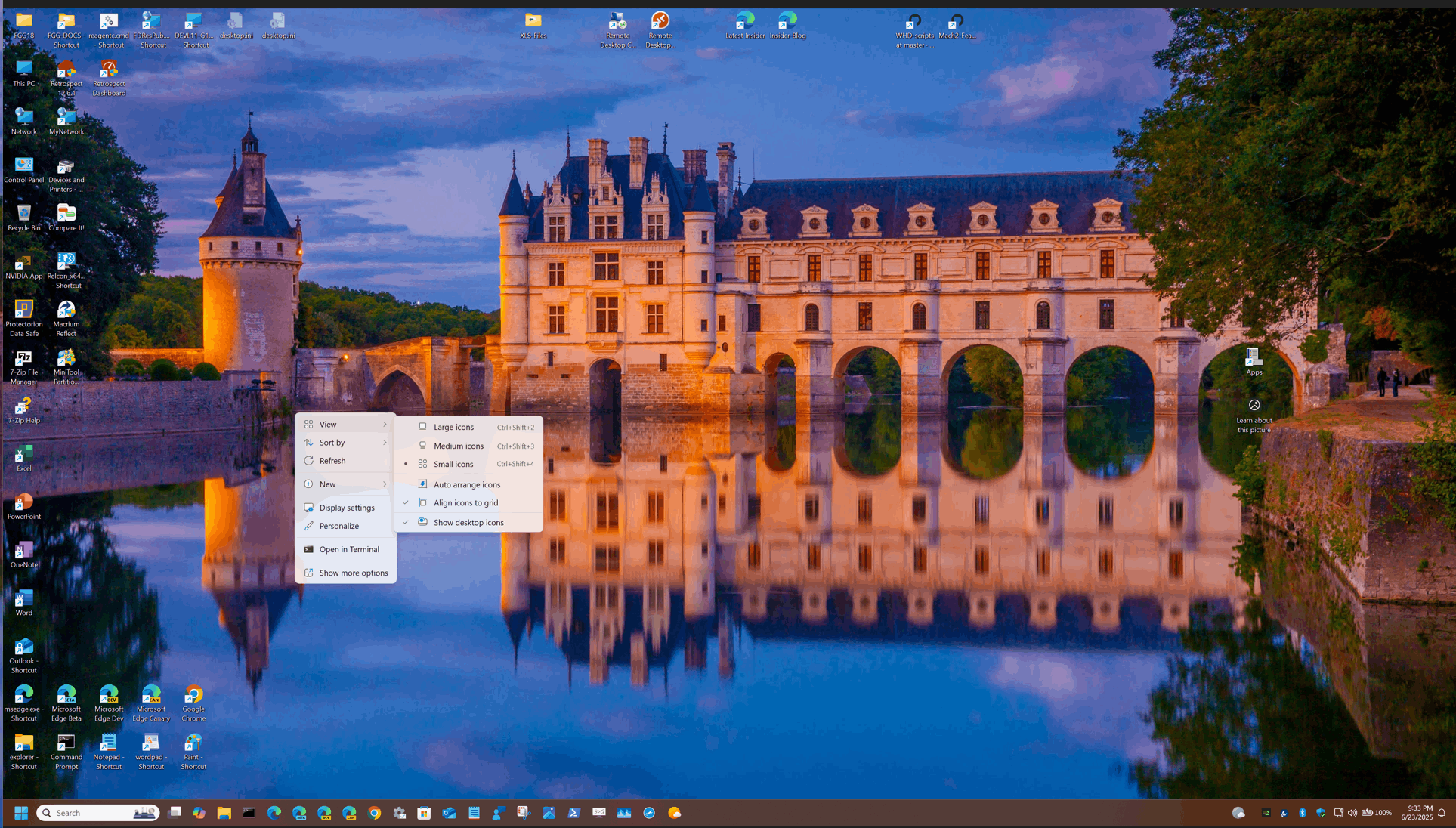 Build 26200.5661, Screws up the desktop icon size and arrangement after ...
