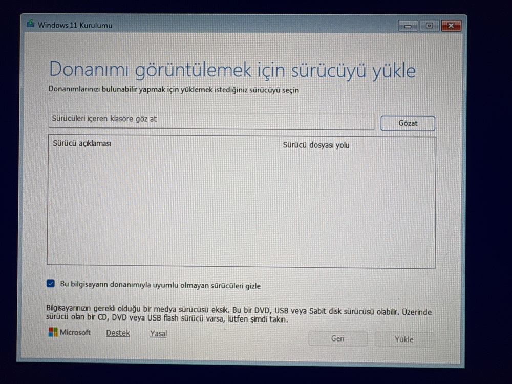 Seçilen resim, lightbox'ta gösteriliyor.