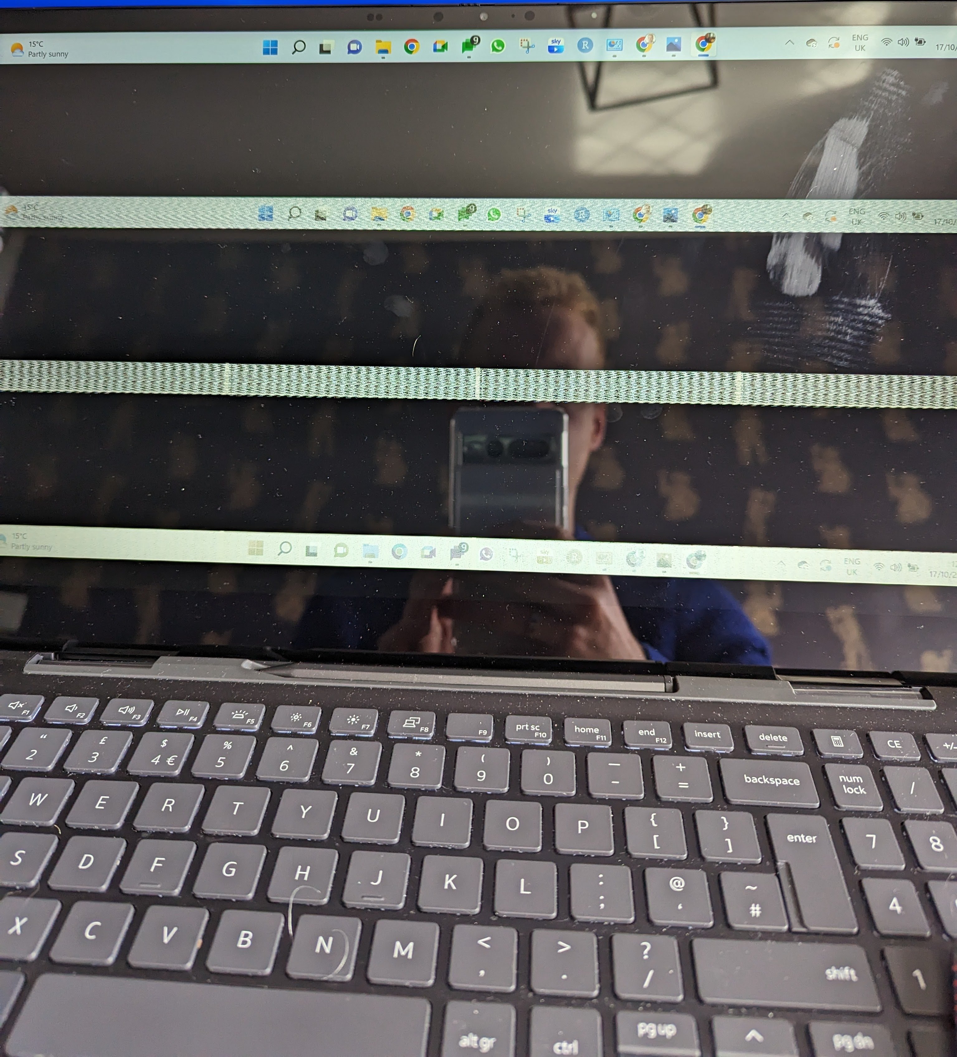 Fuzzy screen with repeating taskbar? - Microsoft Q&A