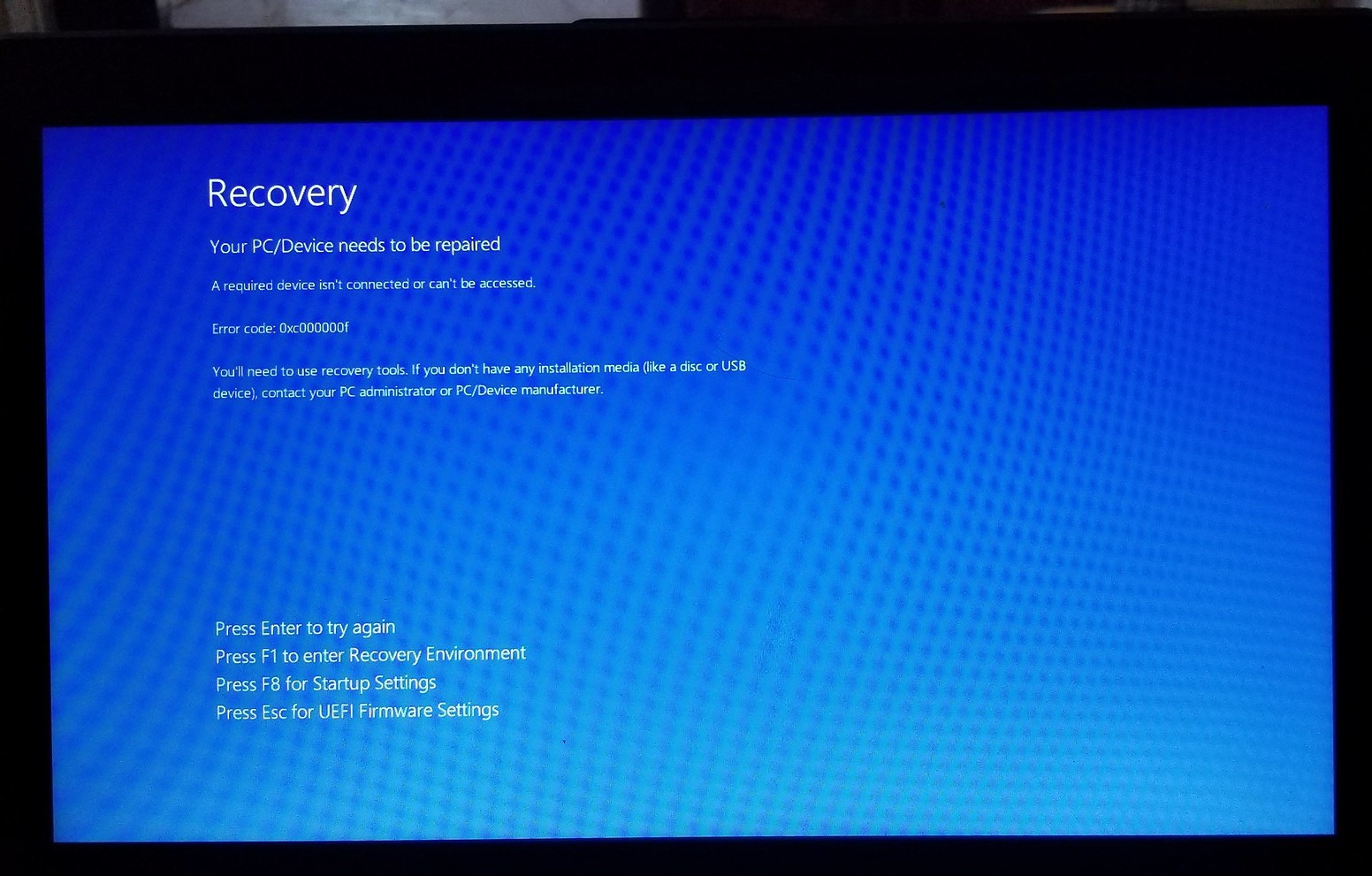 Trying to recover Windows from USB, flashing dots across middle of ...