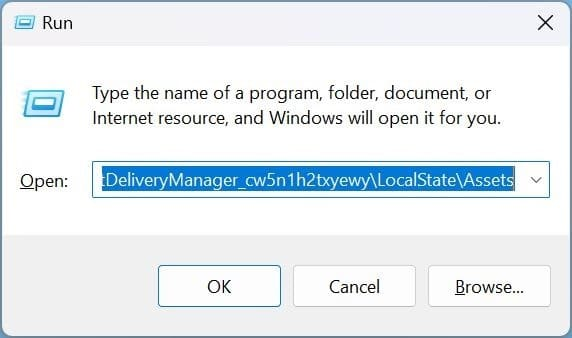 save lock screen Windows Spotlight wallpaper pic1
