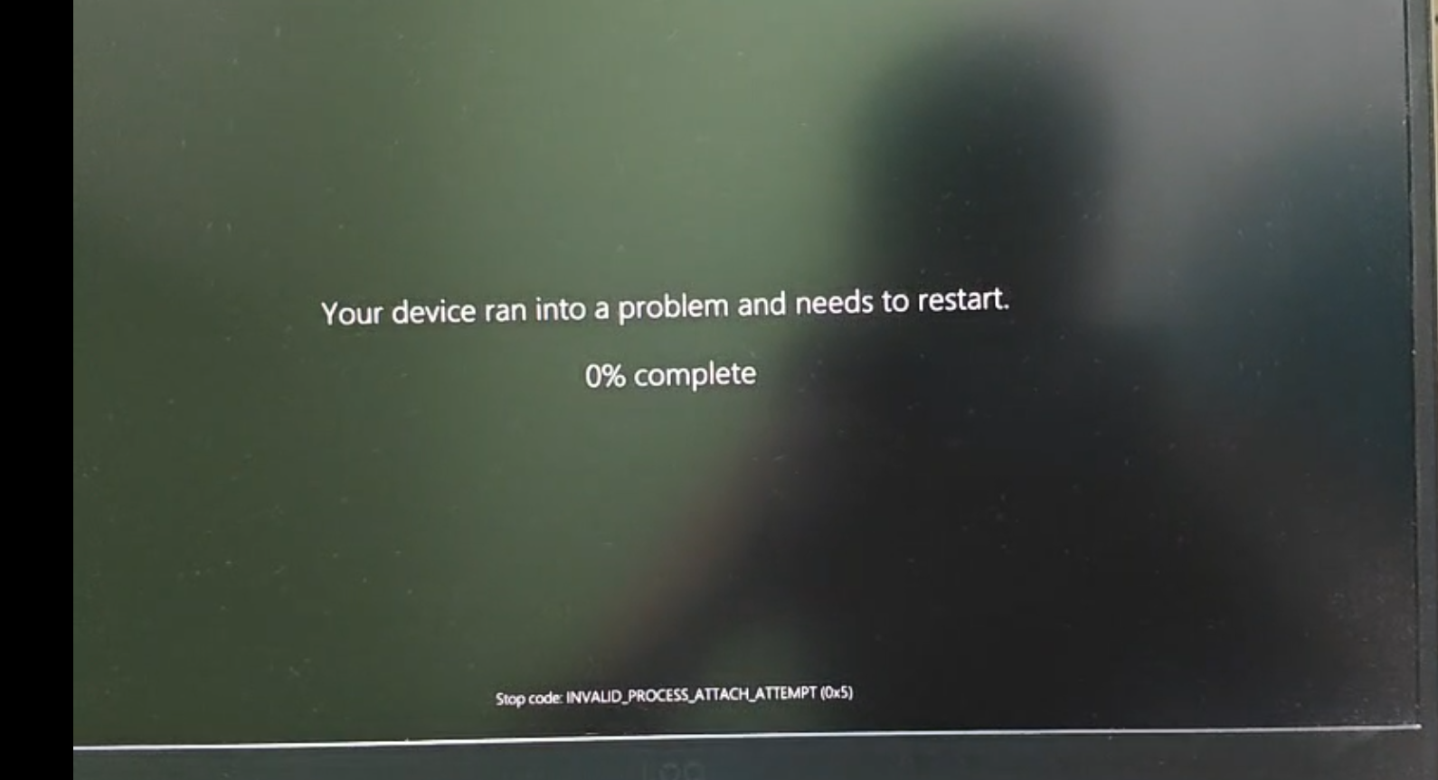 LAPTOPS SAYS IT RAN INTO A PROBLEM - Microsoft Q&A