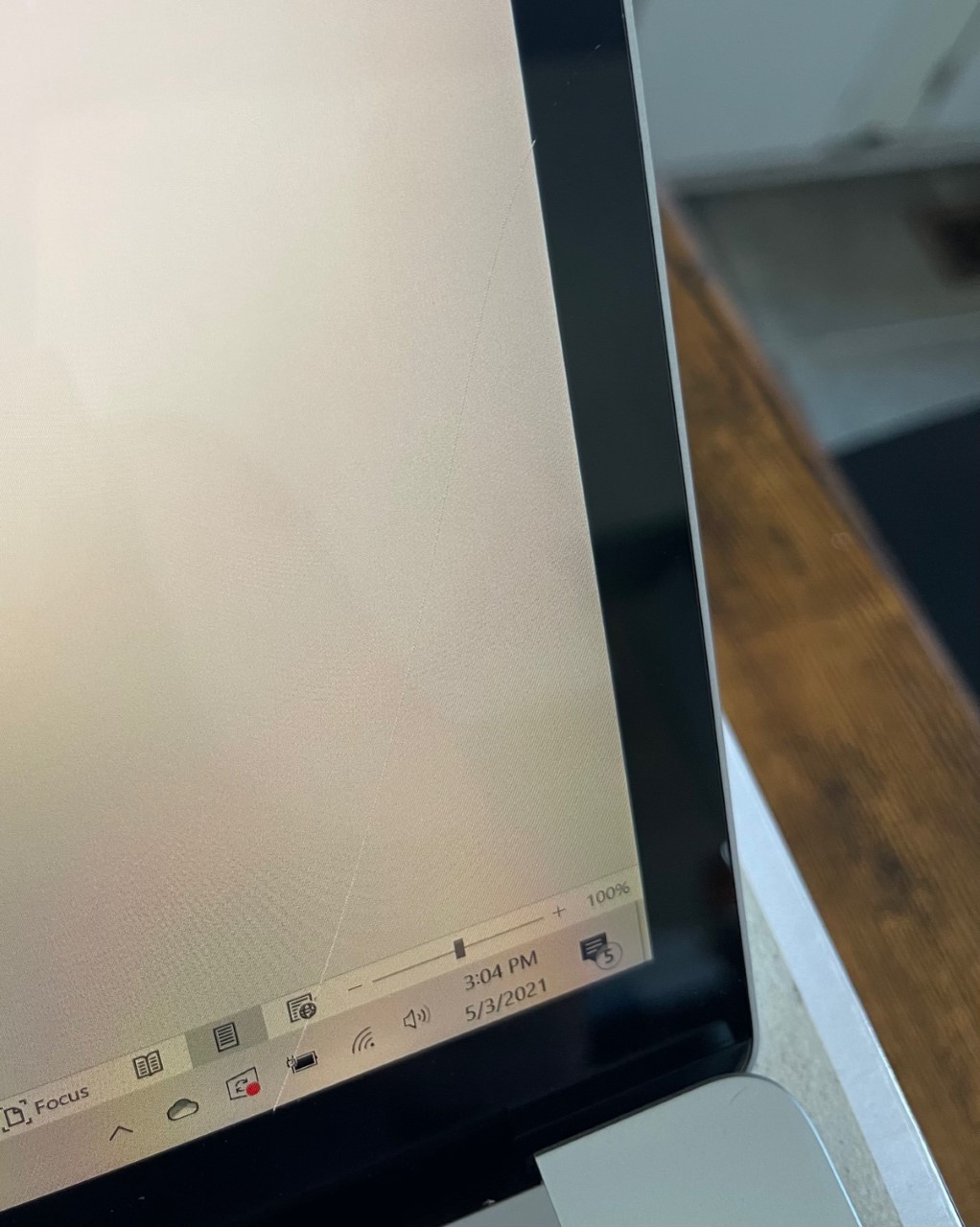 Microsoft Surface 4 - I've only had it for 18 days & it has a Cracked ...