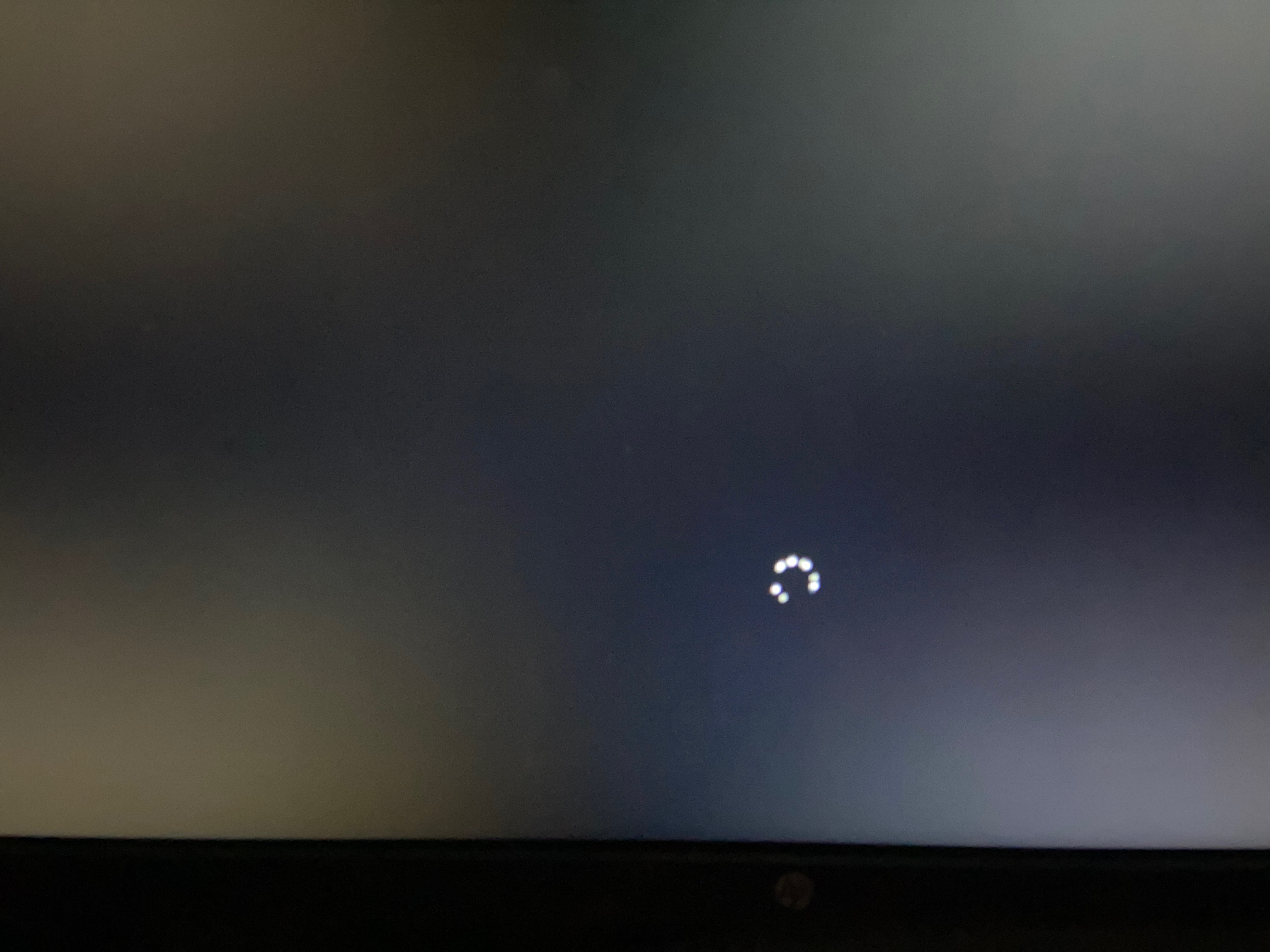 Windows 10 22H2 stuck at a black screen with bootloader spinner ...