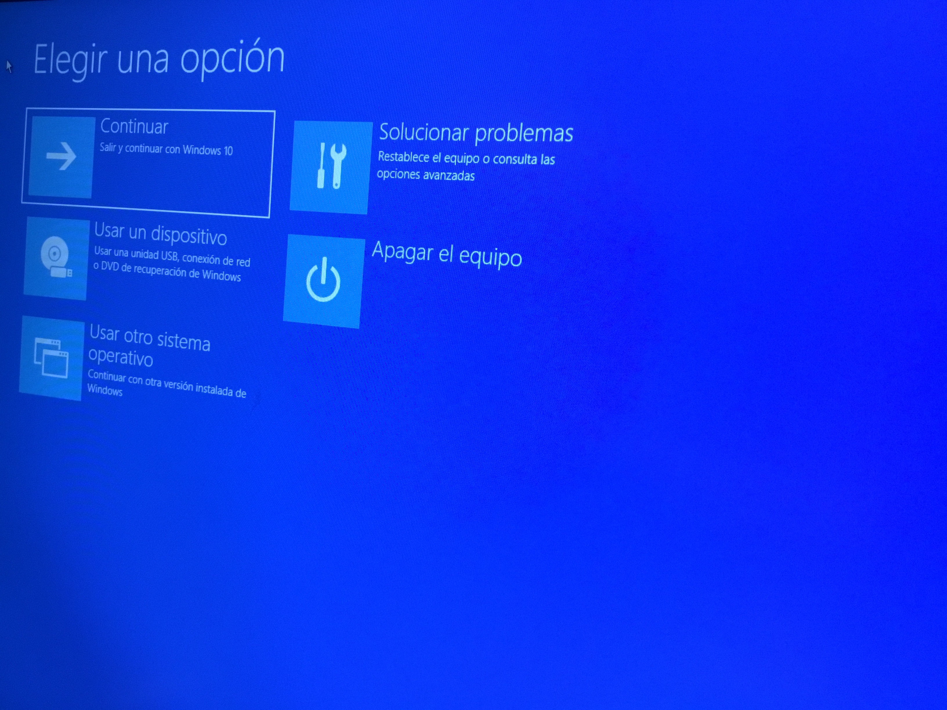 Pc enters in a recovery mode loop and when trying to restore system it ...