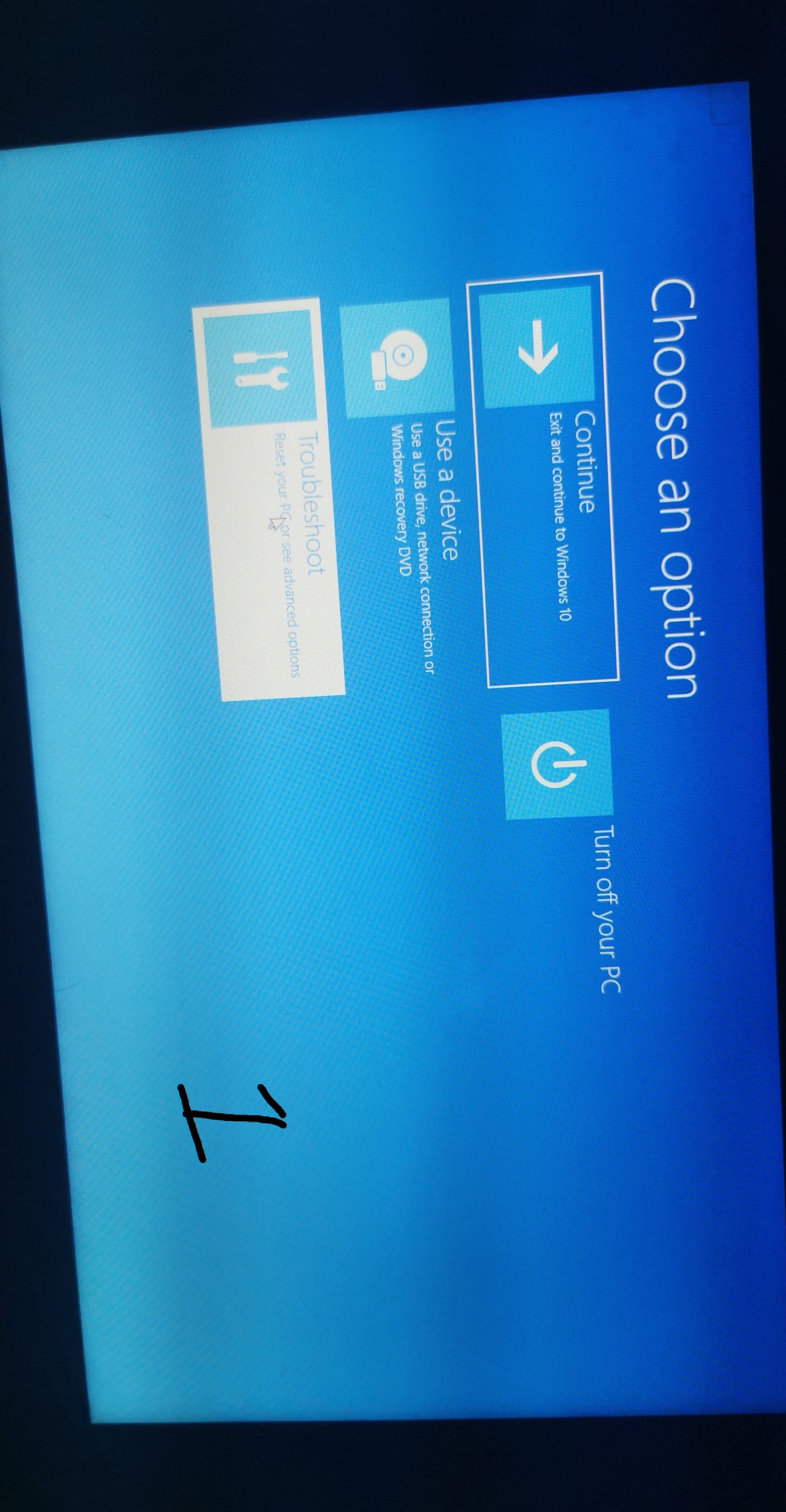 Lock screen requires me to login via my Microsoft account, but won't ...