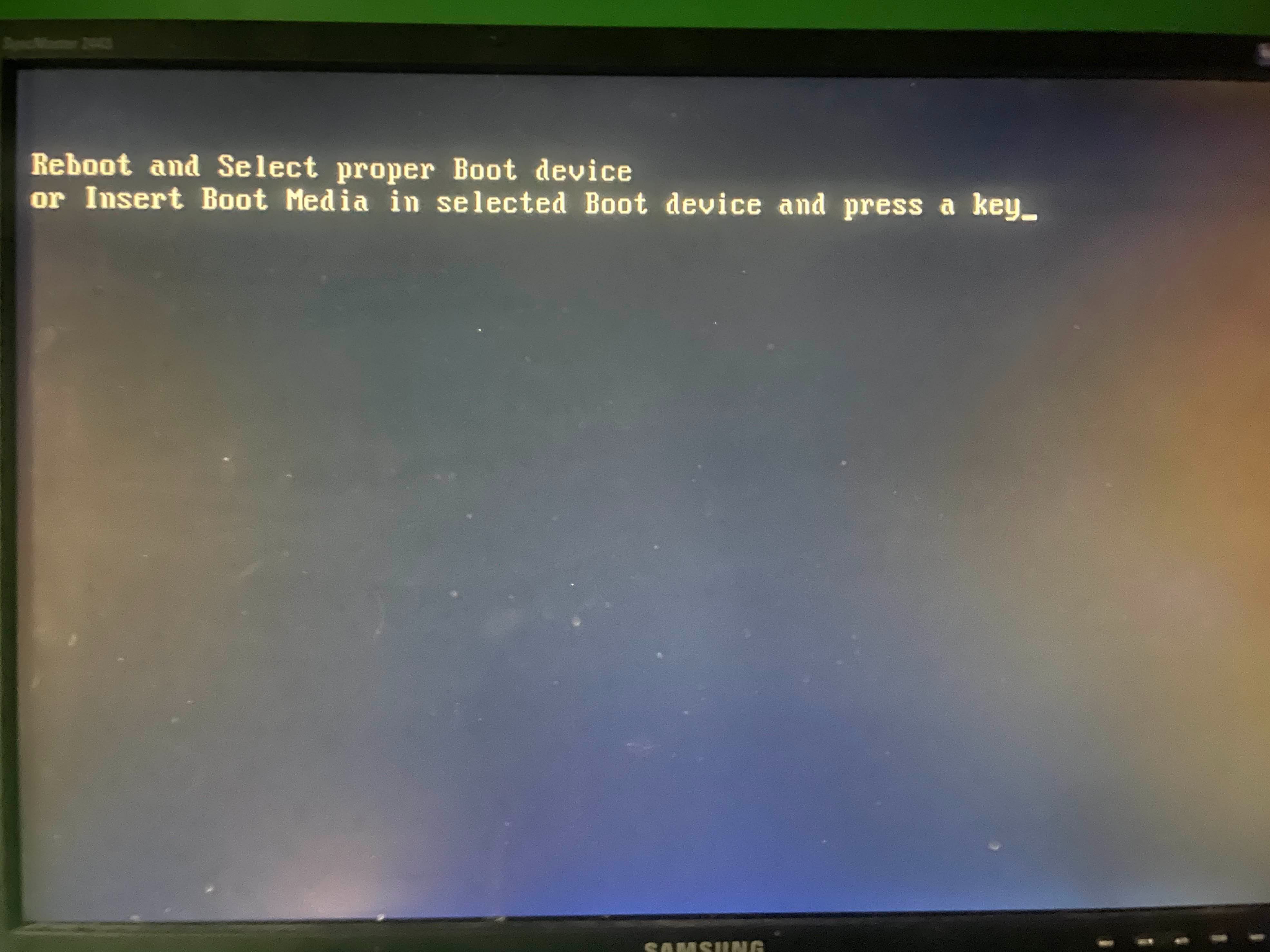 Computer crashes, then proceeds to ask for me to select boot device ...