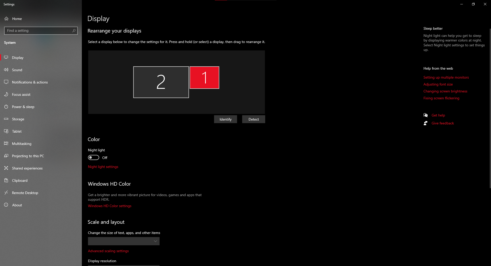 There are 2 displays showing up although i only use 1 display ...
