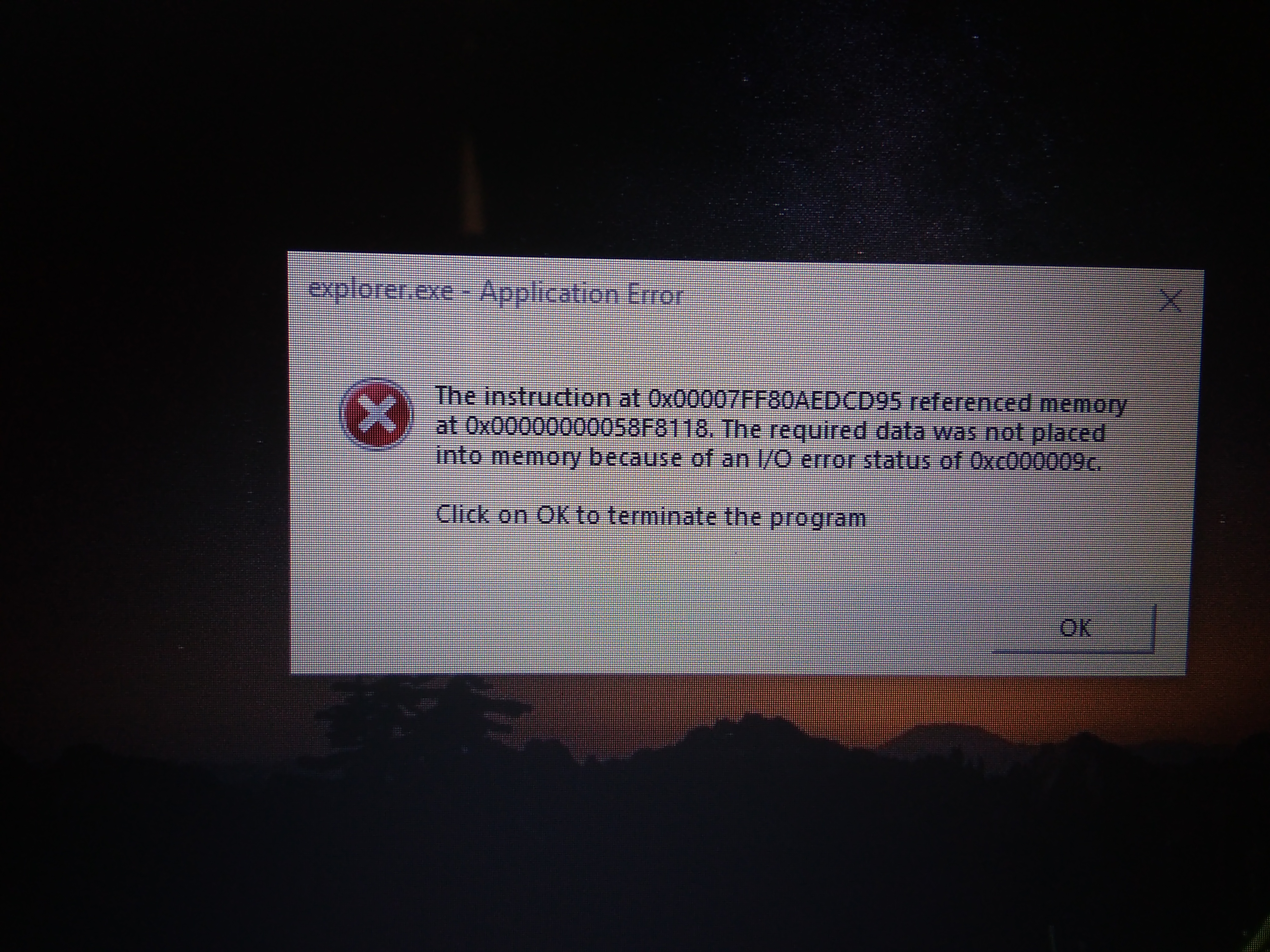 Windows 10 Pro: Desktop and taskbar won't load on startup. - Microsoft Q&A