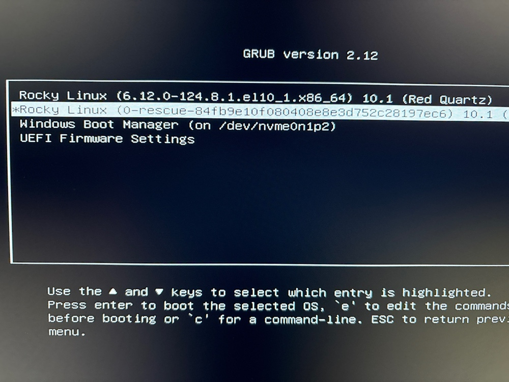 Seçilen resim, lightbox'ta gösteriliyor.