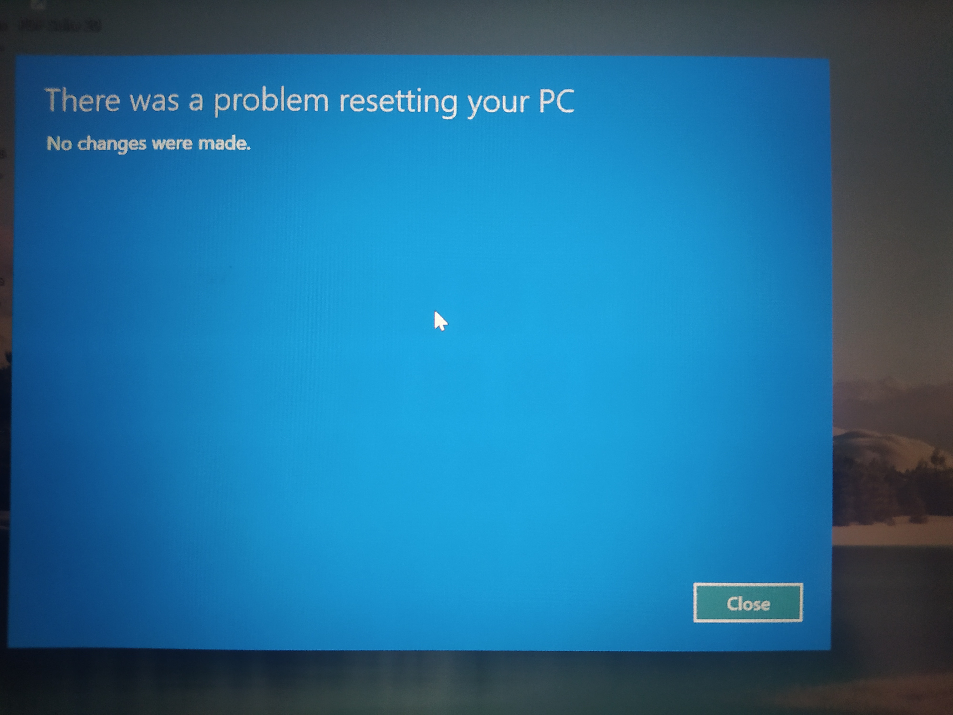 My laptop isnt rebooting in itself after i factory reset it with cloud ...