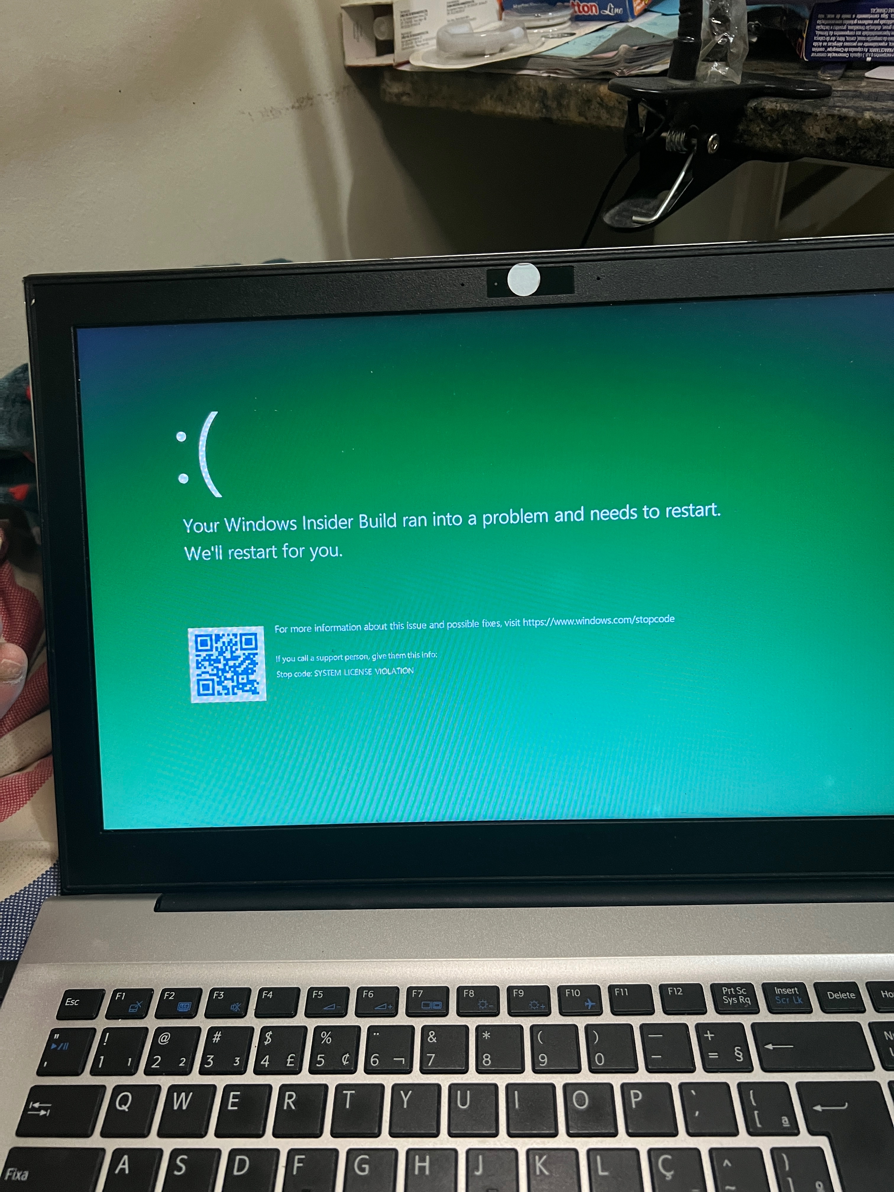 1313様　確認用　 No.435 Tela azul e : SYSTEM LICENSE VIOLATION Como resolver - Microsoft Q&A