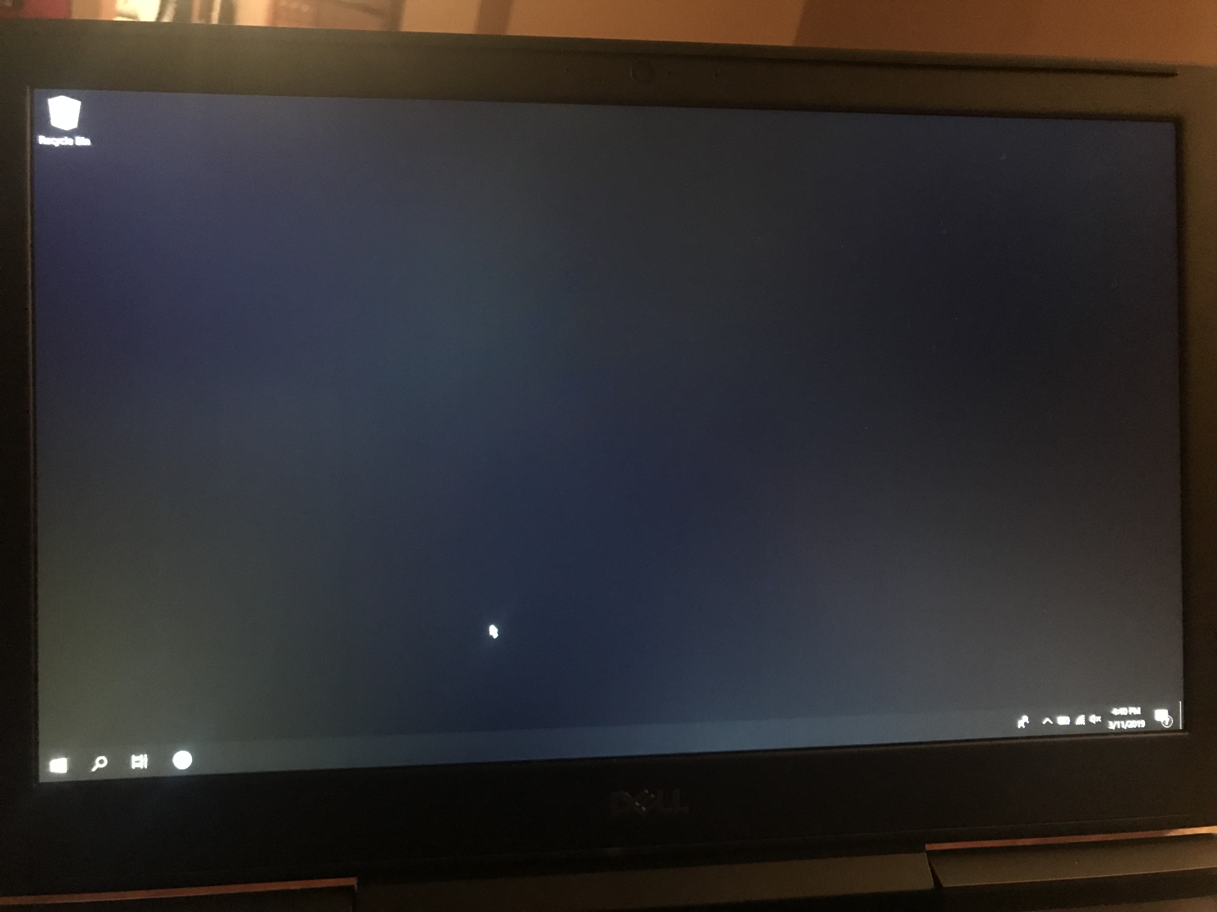 Black empty desktop windows 10 - Microsoft Q&A
